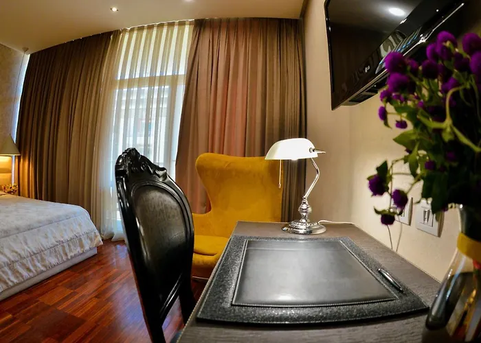 La Boheme 4* Тирана