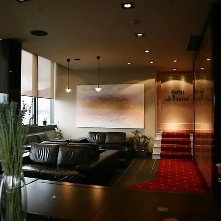 La Bohème Hotel