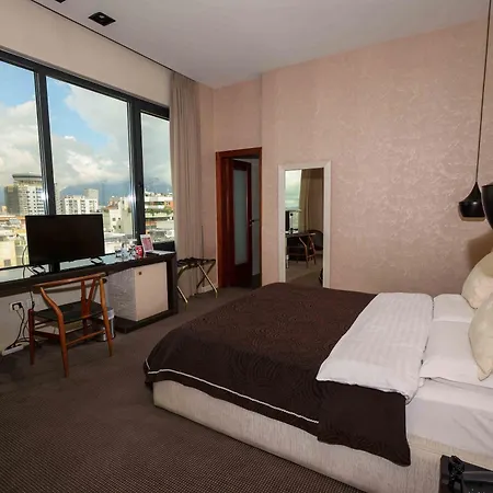 La Bohème Hotel