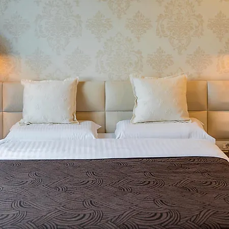 La Boheme Hotel