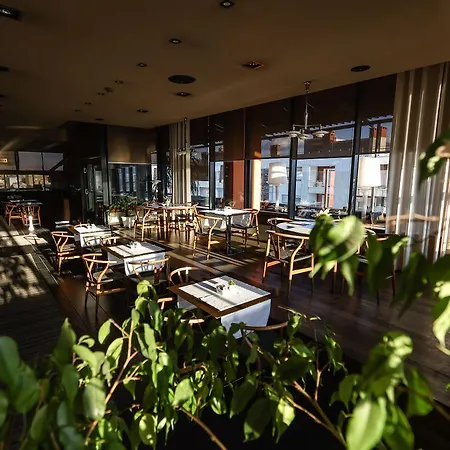 ホテル La Boheme ティラナ