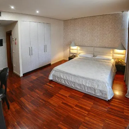 Hotel La Boheme 4*