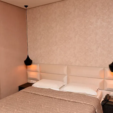 ホテル La Boheme 4*