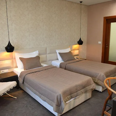 ホテル La Boheme 4*