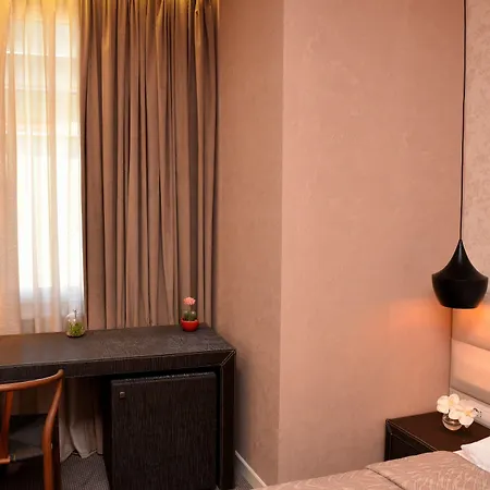 La Bohème Hotel