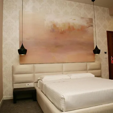 La Boheme 4* ティラナ