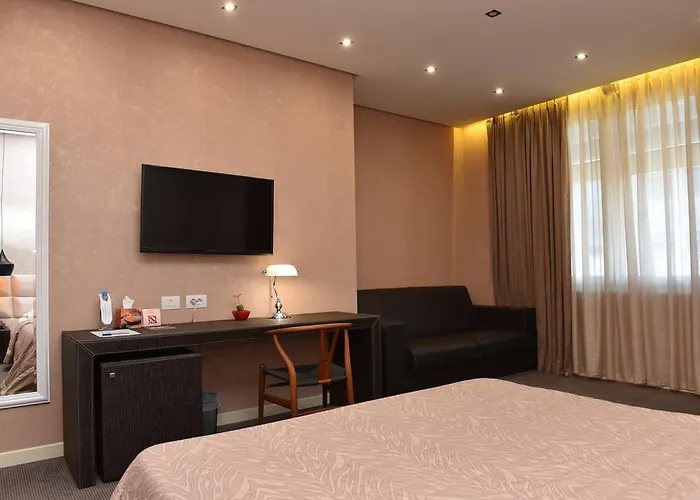 Hotel La Boheme 4*